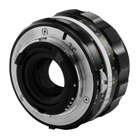 Obiektyw Voigtlander Ultron SL IIs 40 mm f/2,0 do Nikon F - czarny - Zdjęcie 4