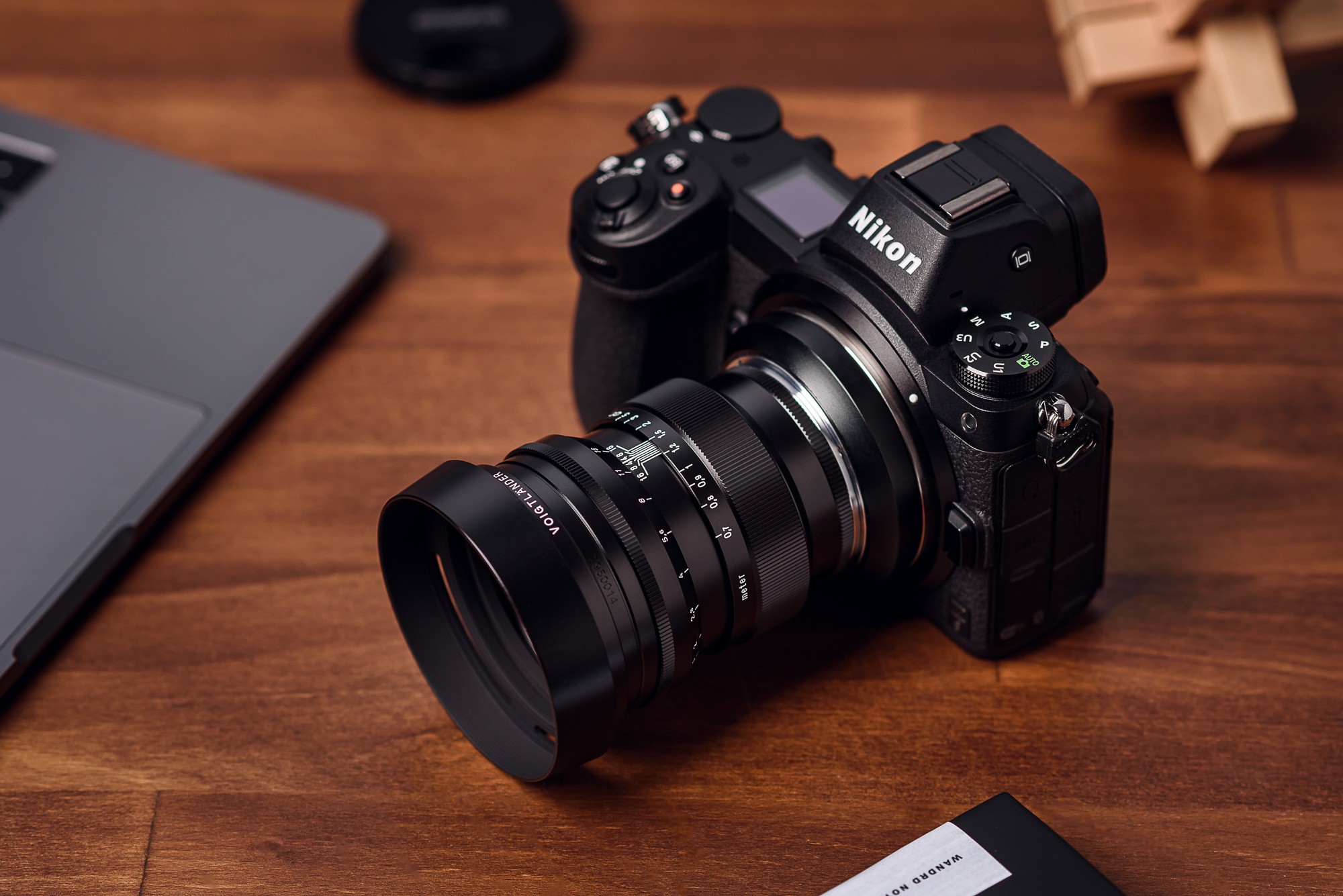 Obiektyw Voigtlander Nokton 75 mm f/1,5 do Leica M - czarny - Zdjęcie 12 Obiektyw Voigtlander Nokton 75 mm f/1,5 do Leica M - czarny - Zdjęcie 12