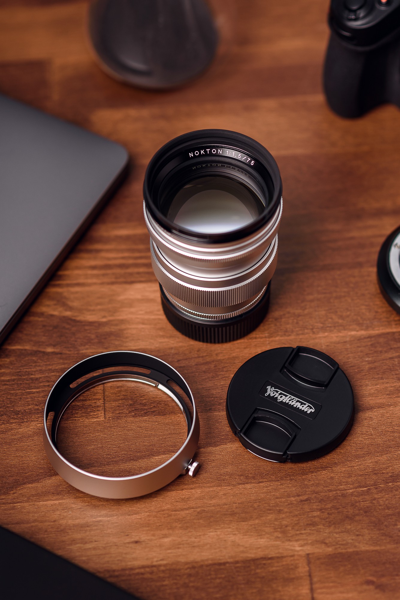 Obiektyw Voigtlander Nokton 75 mm f/1,5 do Leica M - srebrny - Zdjęcie 10 Obiektyw Voigtlander Nokton 75 mm f/1,5 do Leica M - srebrny - Zdjęcie 10