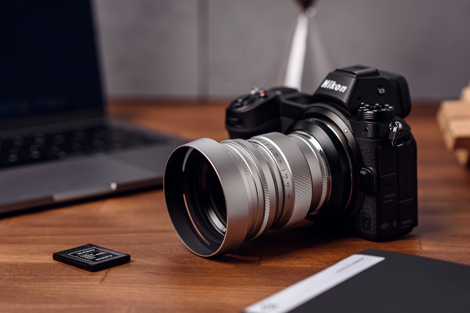 Obiektyw Voigtlander Nokton 75 mm f/1,5 do Leica M - srebrny - Zdjęcie 13 Obiektyw Voigtlander Nokton 75 mm f/1,5 do Leica M - srebrny - Zdjęcie 13